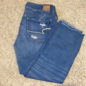 American Eagle distressed cropped jeans sz16